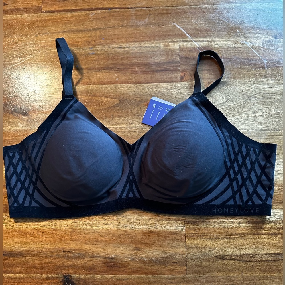 1x Honeylove Silouette bra